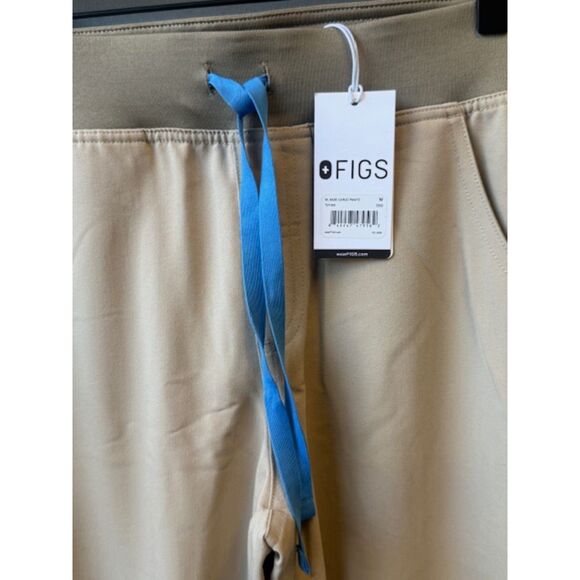 FIGS Kade Cargo Scrub Pants Khaki Tan Beige Medium M NWT Medical Nurse Pockets - Picture 3 of 8